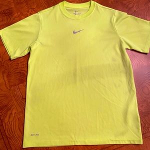 Nike Drifit short sleeve top. Medium